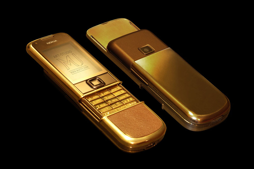 MJ - Nokia 8800 Arte Gold Diamond - Sự kết hợp hoàn hảo giữa hai thương hiệu danh tiếng: Nokia và Michael Jackson. Phiên bản Nokia 8800 Arte Gold Diamond đã được trang trí bởi bộ sưu tập đá quý của MJ, mang đến một sản phẩm đẳng cấp và quý phái, là điều gì đó mà người hâm mộ của cả hai thương hiệu chắc chắn sẽ không muốn bỏ lỡ.