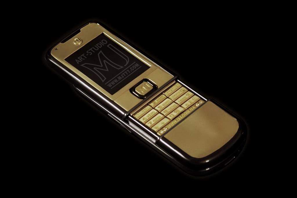 MJ - Nokia 8800 Arte Solid Gold Black Edition - Full Gold 750 18 carat, Buttons from Gold Inlaid Real Diamonds